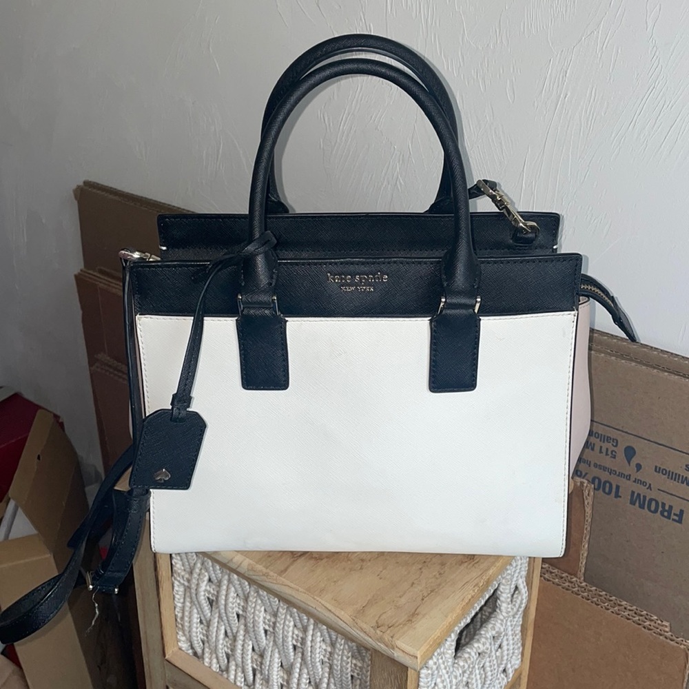 Kate Spade Leather Purse - Picture 1 of 8